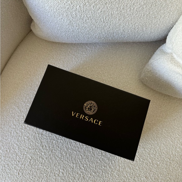 Versace sunglasses - Picture 3 of 3